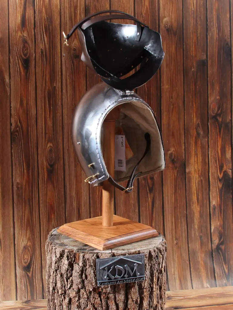 Beckenhaube mit Klappvisier, 14. Jahrhundert_2.webp