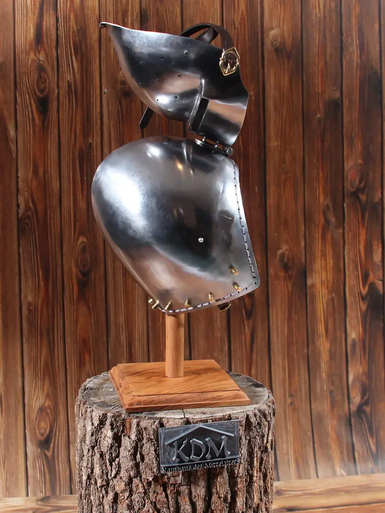 Beckenhaube mit Klappvisier, 14. Jahrhundert_3.webp