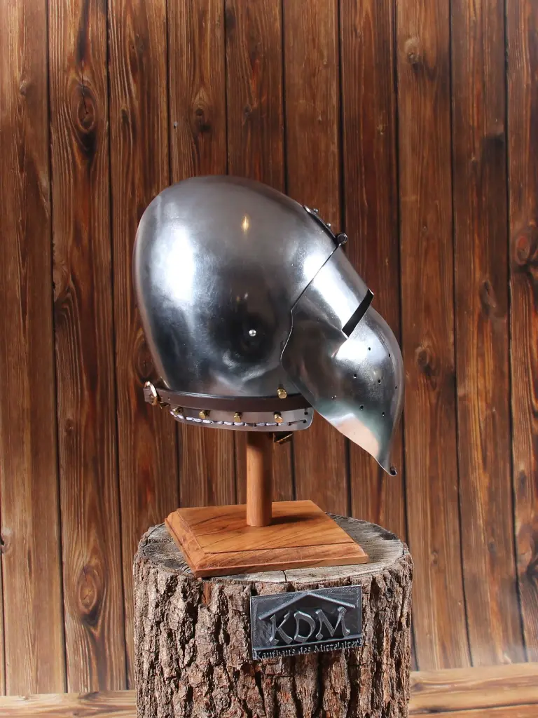 Beckenhaube mit Klappvisier, 14. Jahrhundert_4.webp
