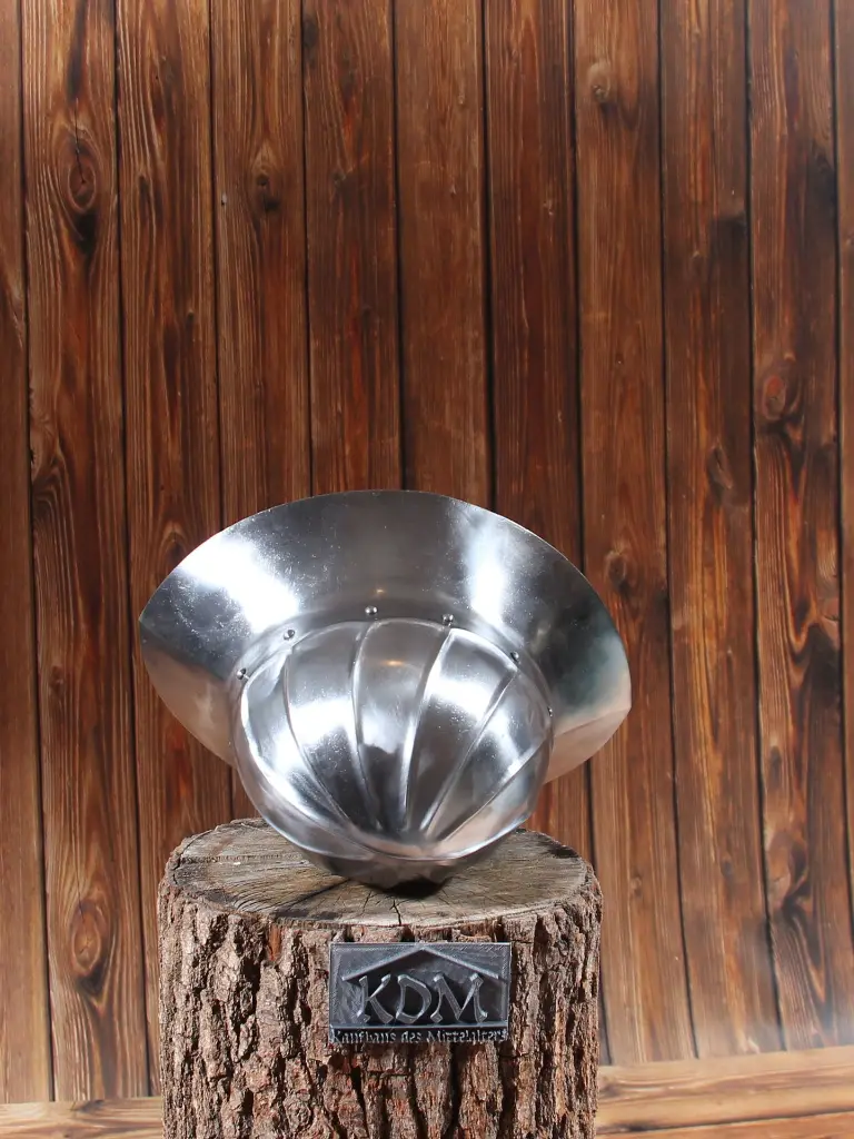 Burgundischer Eisenhut, 15. Jh., 1,6 mm Stahl_5.webp