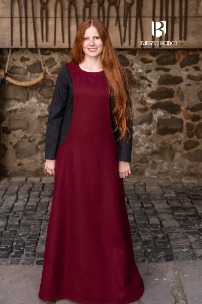Albrun-rot-4.gG7EcU_850x1276.webp