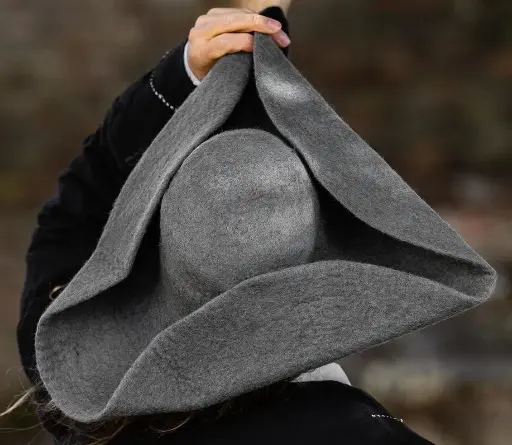 Dreispitzhut aus Wolle Hugo